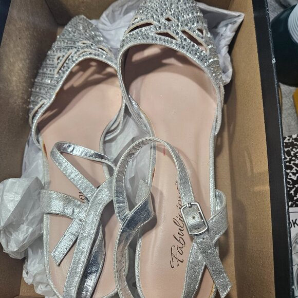 Silver Glitter Block Heels – Elegant & Comfy for Weddings or Parties - Picture 6 of 6